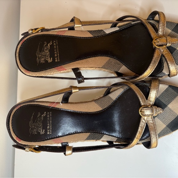 Burberry wedges size 8 - Picture 2 of 3